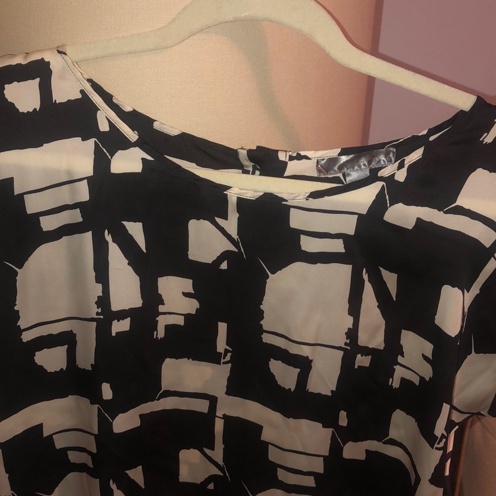 Blouse - Picture 2 of 3